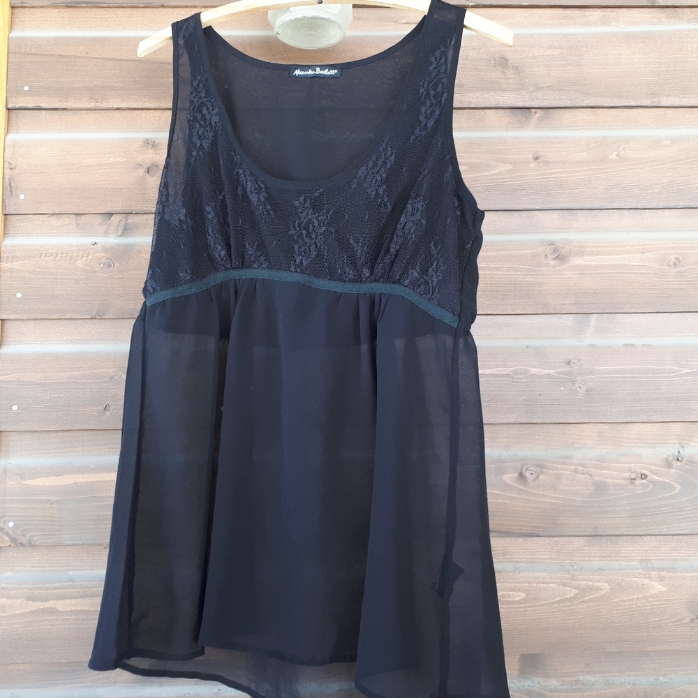 🖤Black tank top sheer & lace